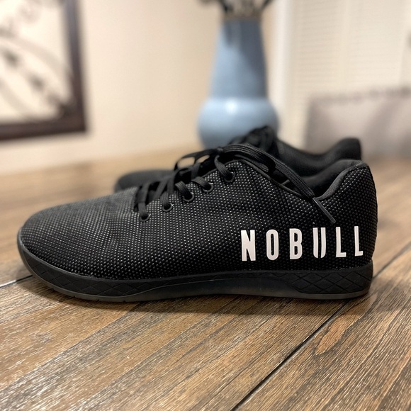 Nobull Trainer Shoes Men’s Sz 12.5 / Women’s Sz‎ 14 NoBull Black Gum Trainer Crossfit Shoes Pink Soles Women  main image 3
